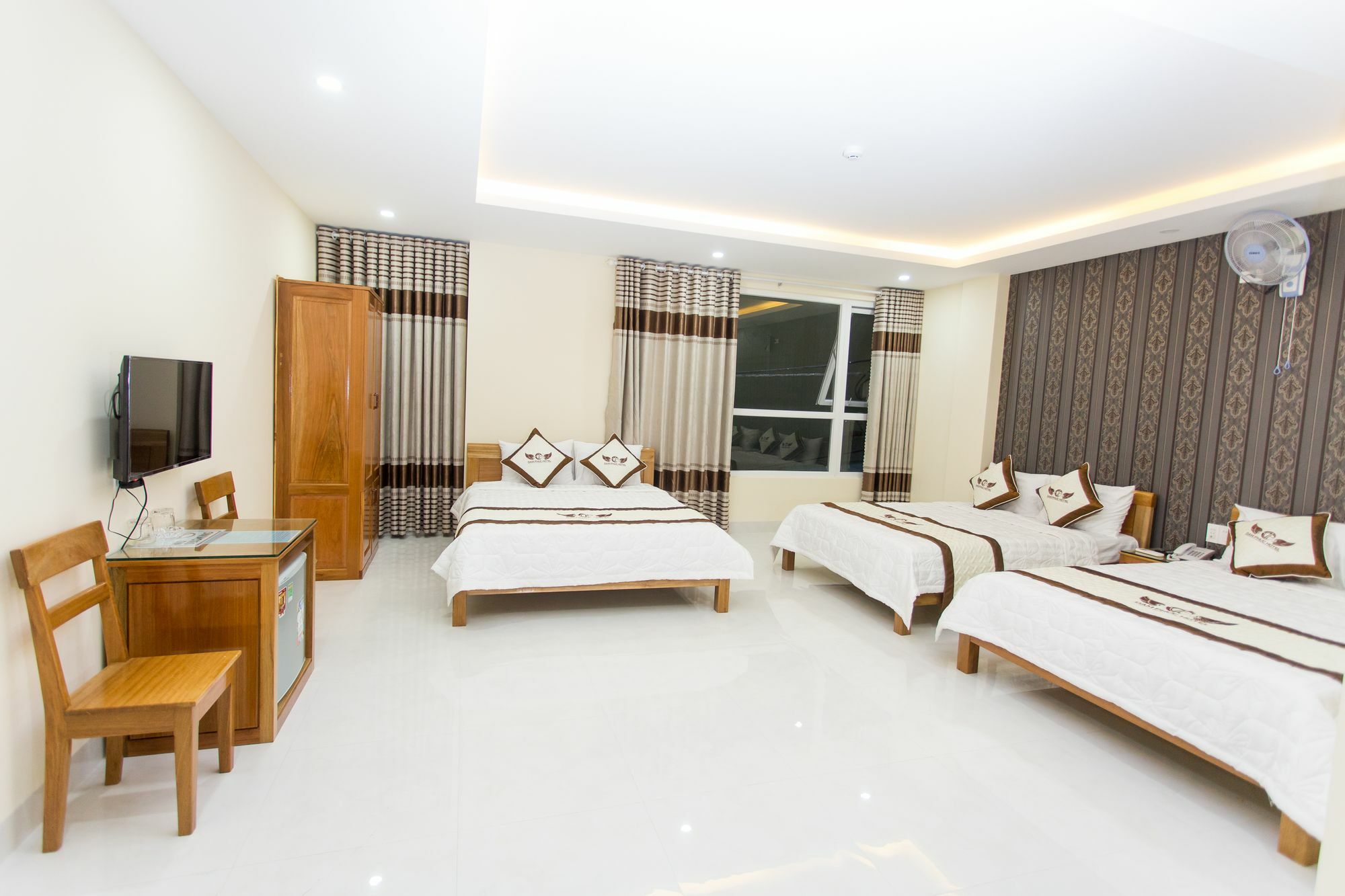 Hotel Khách sạn Đàm Phúc Đà Nẵng Esterno foto